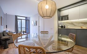 Happy Apartments